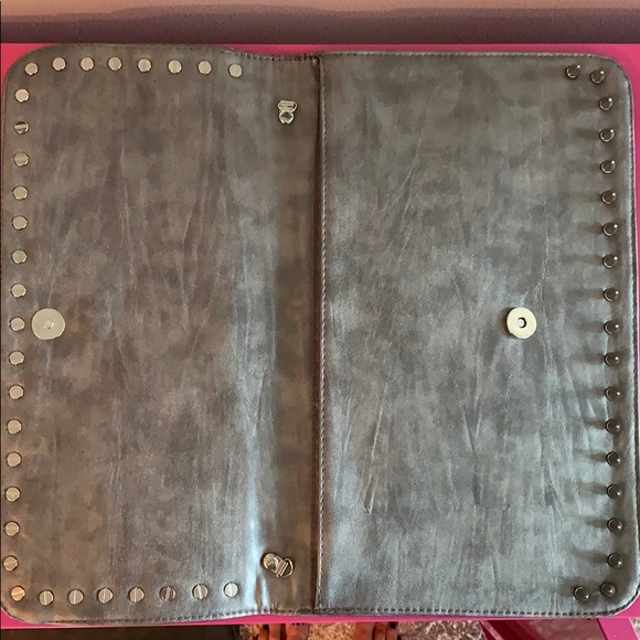 Spiked Clutch - Picture 2 of 4